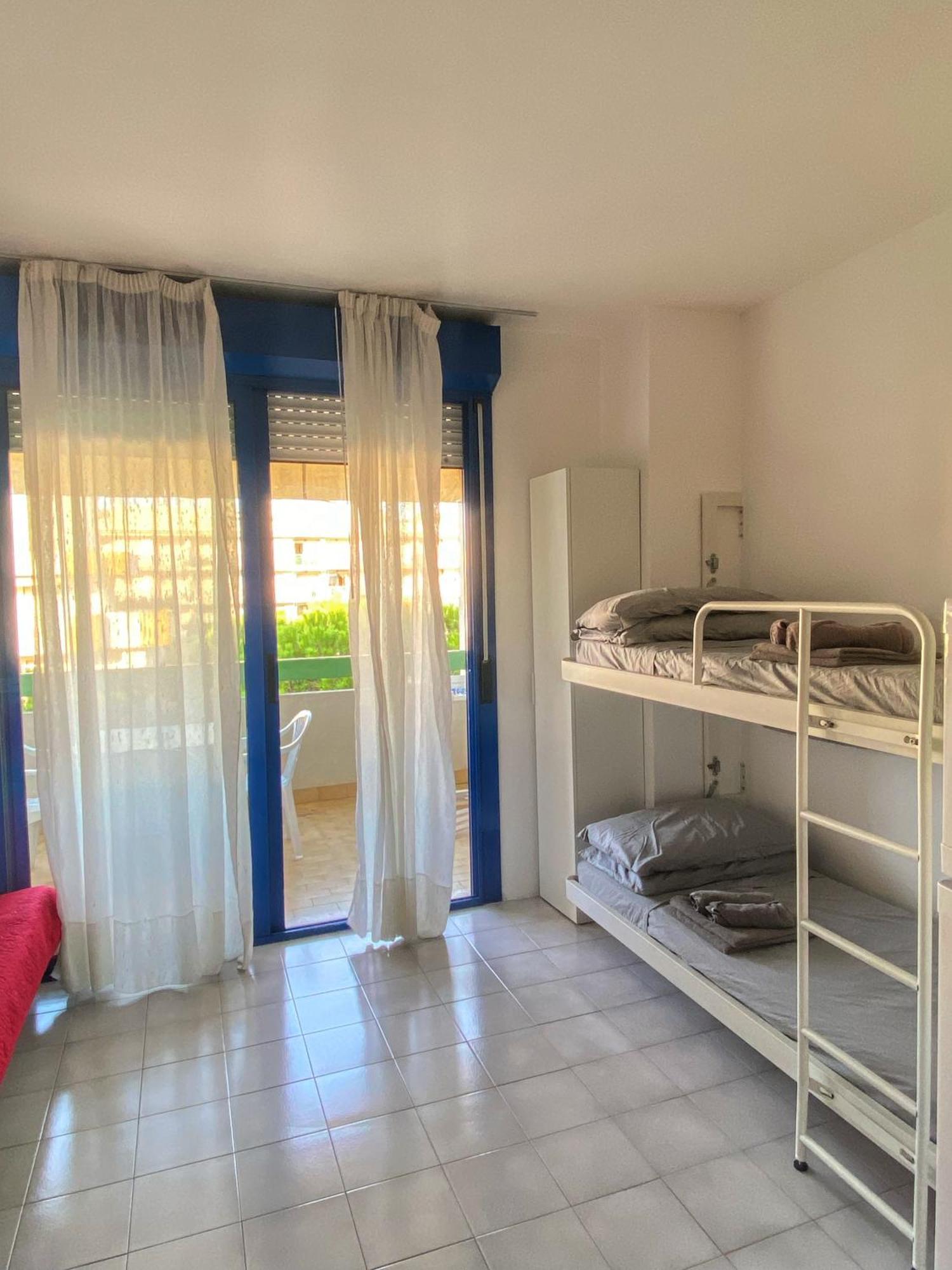 Grazioso Appartamento N 76 A 100Mt Dal Mare Бибионе Екстериор снимка