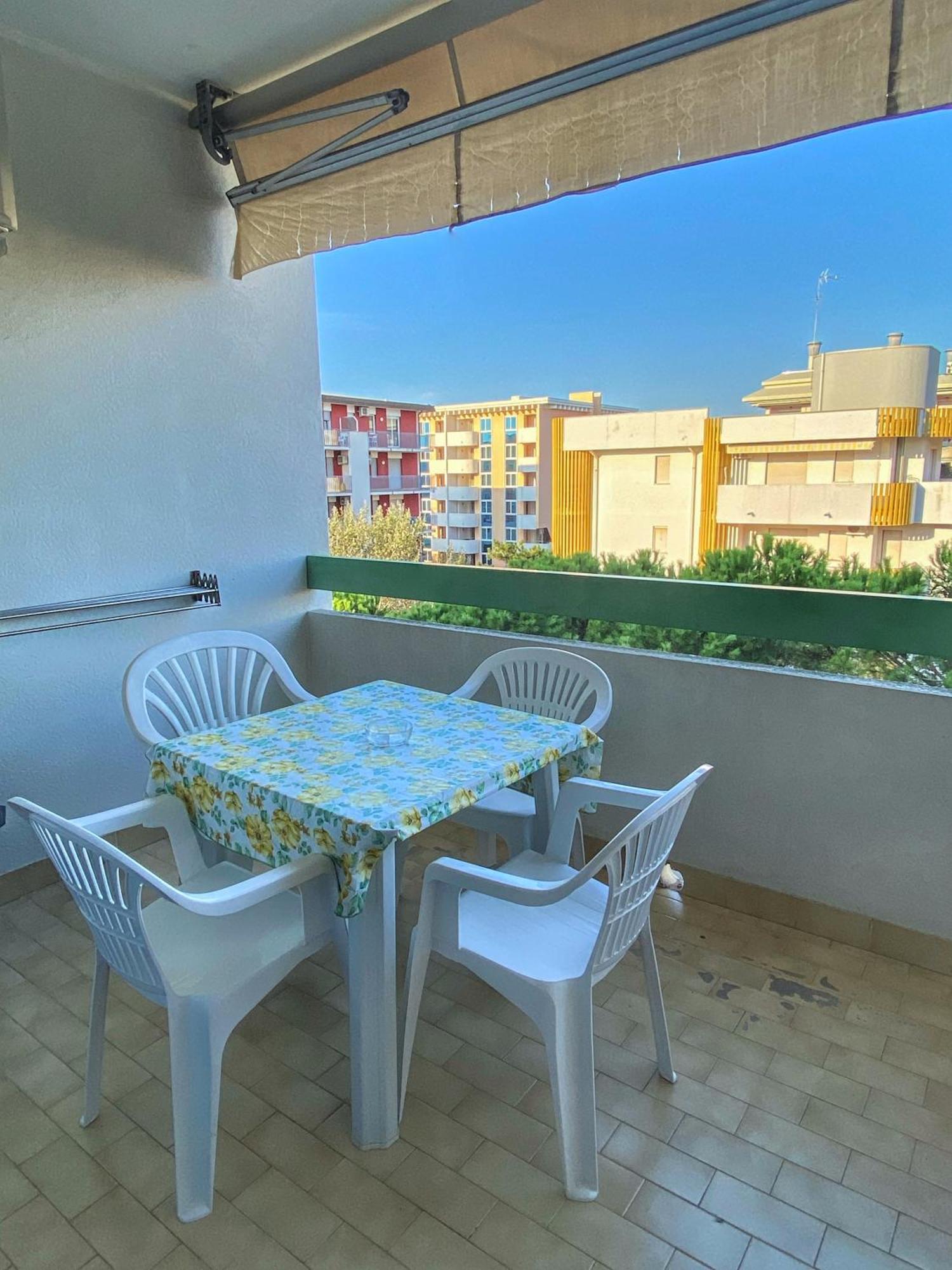 Grazioso Appartamento N 76 A 100Mt Dal Mare Бибионе Екстериор снимка