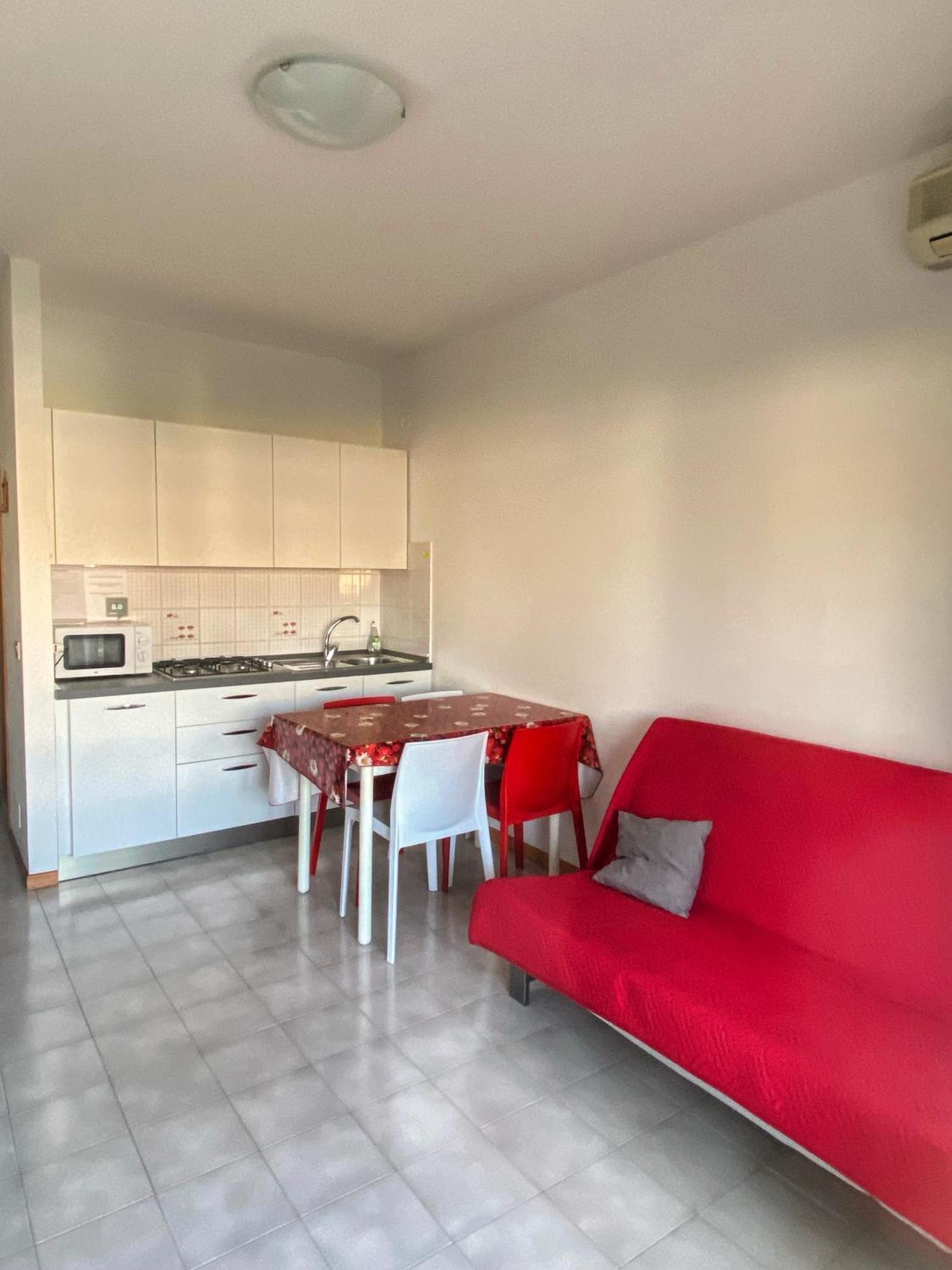 Grazioso Appartamento N 76 A 100Mt Dal Mare Бибионе Екстериор снимка