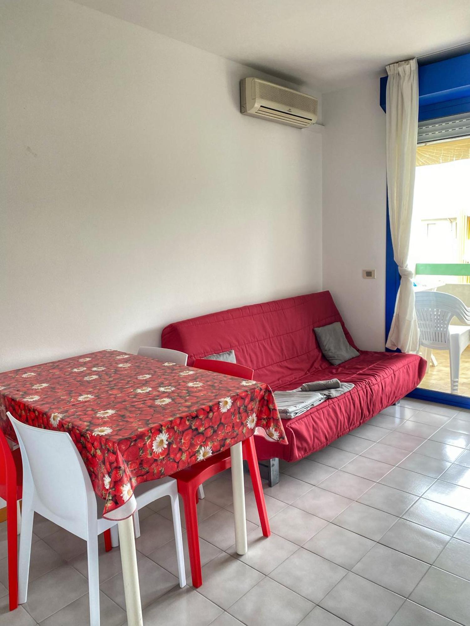 Grazioso Appartamento N 76 A 100Mt Dal Mare Бибионе Екстериор снимка