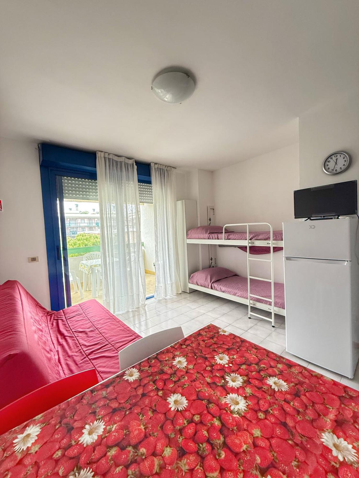 Grazioso Appartamento N 76 A 100Mt Dal Mare Бибионе Екстериор снимка